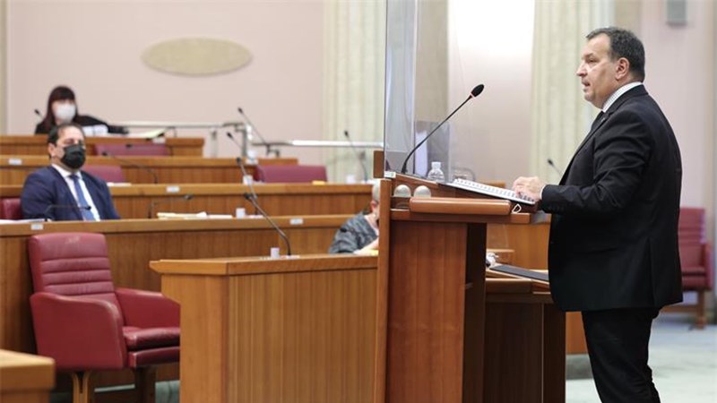 Beroš: Borba s koronavirusom dobiva se samo zajedništvom i znanstvenim pristupom